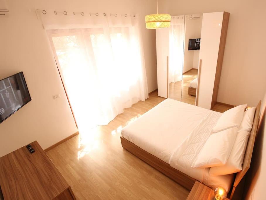 Appartamento Cozy Coastal Gateway Lido di Ostia Esterno foto