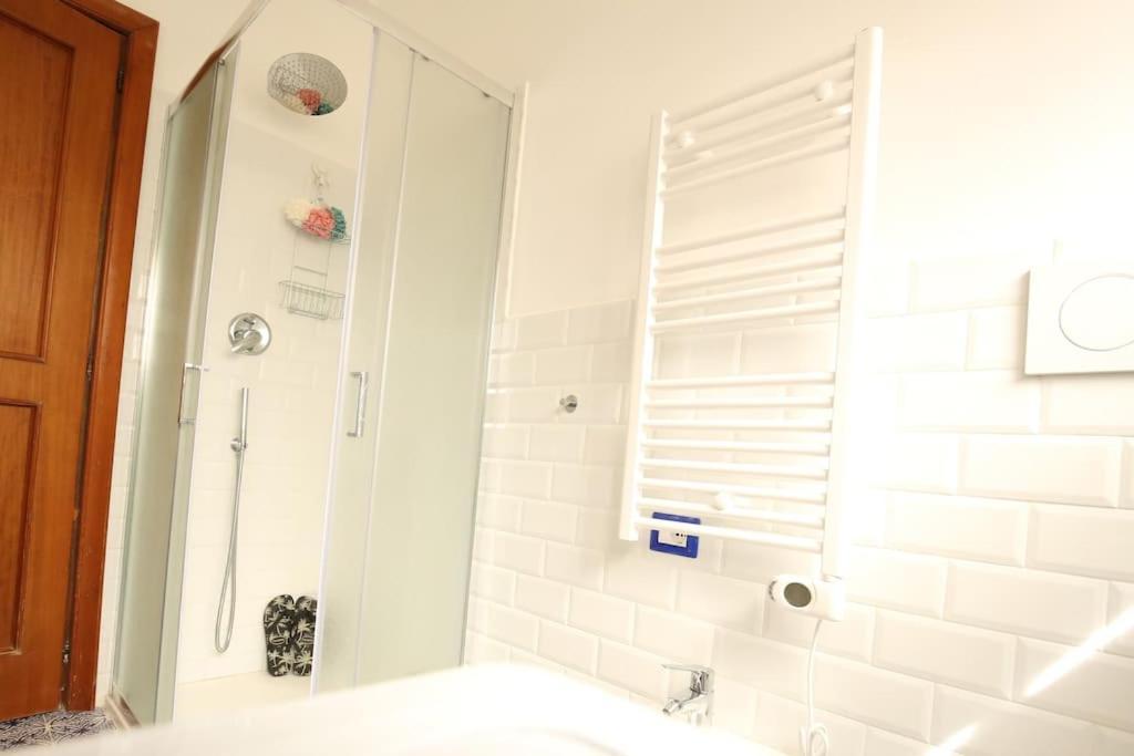 Appartamento Cozy Coastal Gateway Lido di Ostia Esterno foto