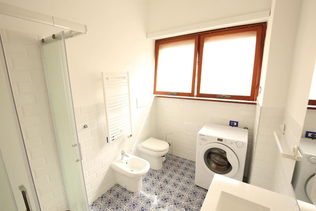 Appartamento Cozy Coastal Gateway Lido di Ostia Esterno foto